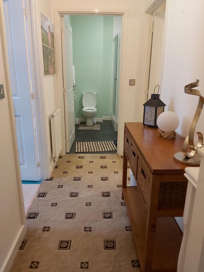 Centre , Free Wifi & Parking - Private - Shared House
